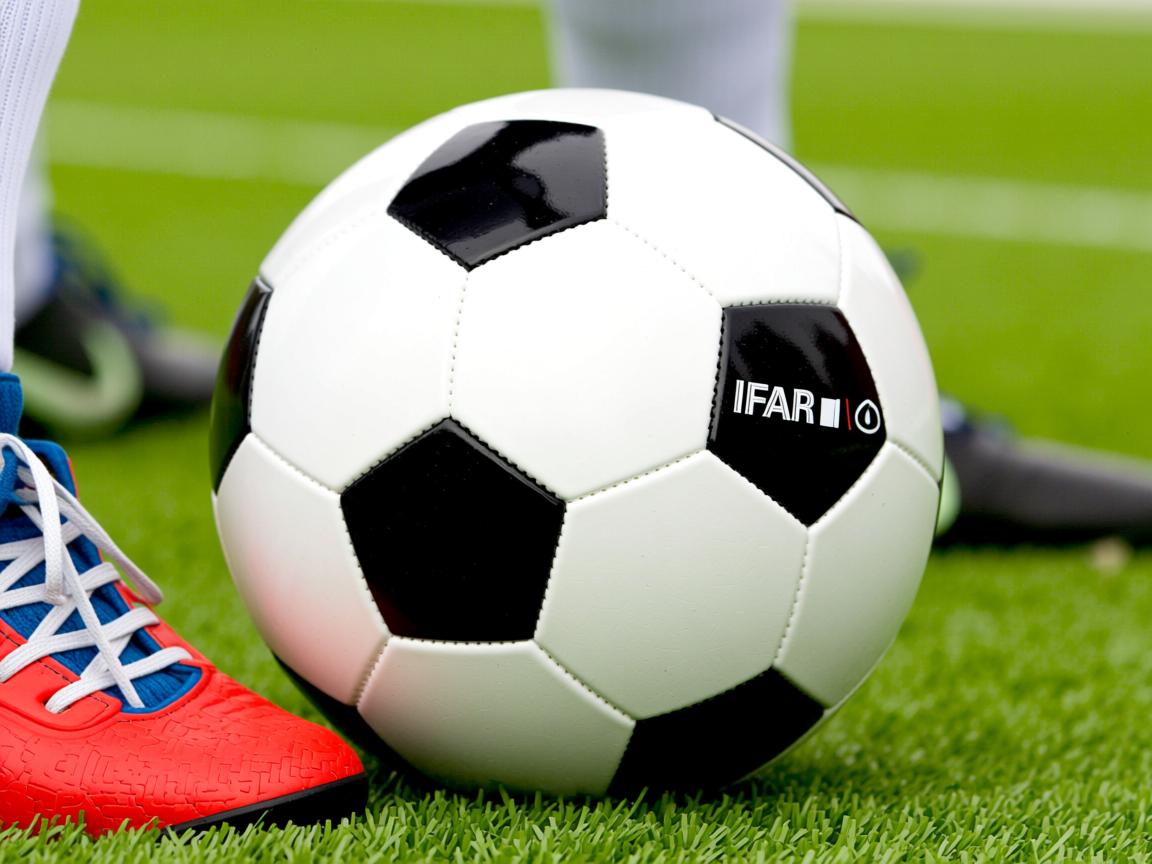 九游娱乐网站-“飞盘对抗：成都三叉湖田径场成为飞盘爱好者的竞技天堂”